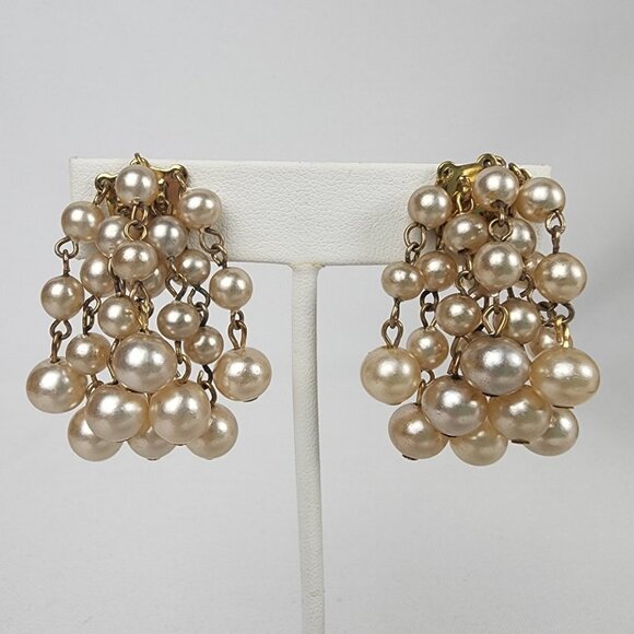 Vintage Cream Faux Pearl Cluster Beaded Earrings - Picture 1 of 6